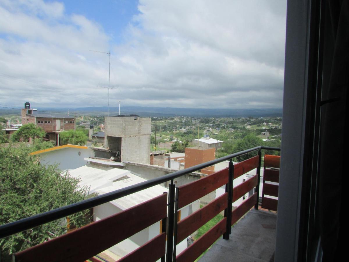 Apartment La *