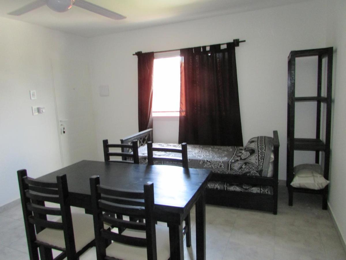 Apartment La *