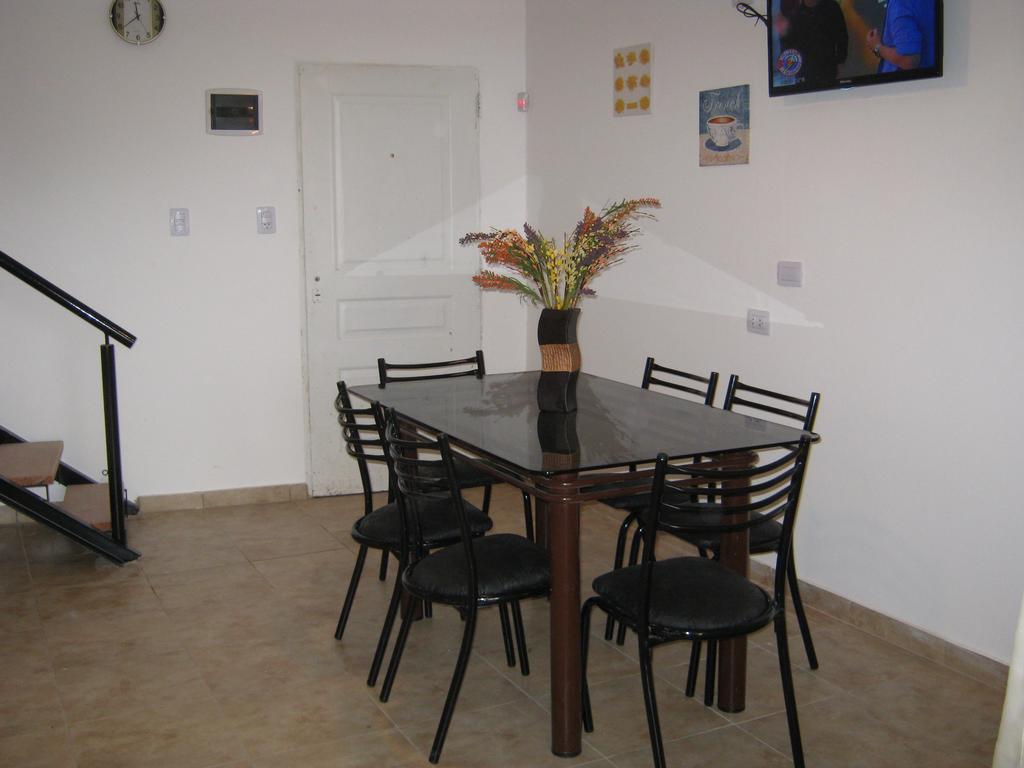 Apartment La *